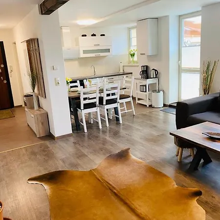 Wunderschone Ferienwohnung In Schwerin Apartment *